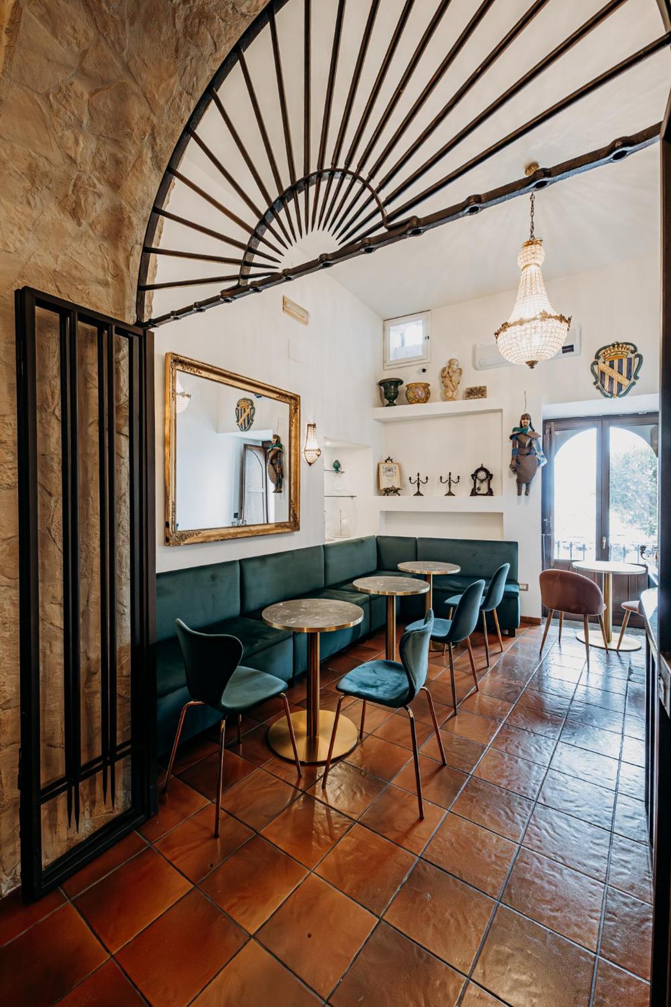 Palazzo Giunta - Porta Marina Ortigia Bed & Breakfast Сиракуза Екстериор снимка