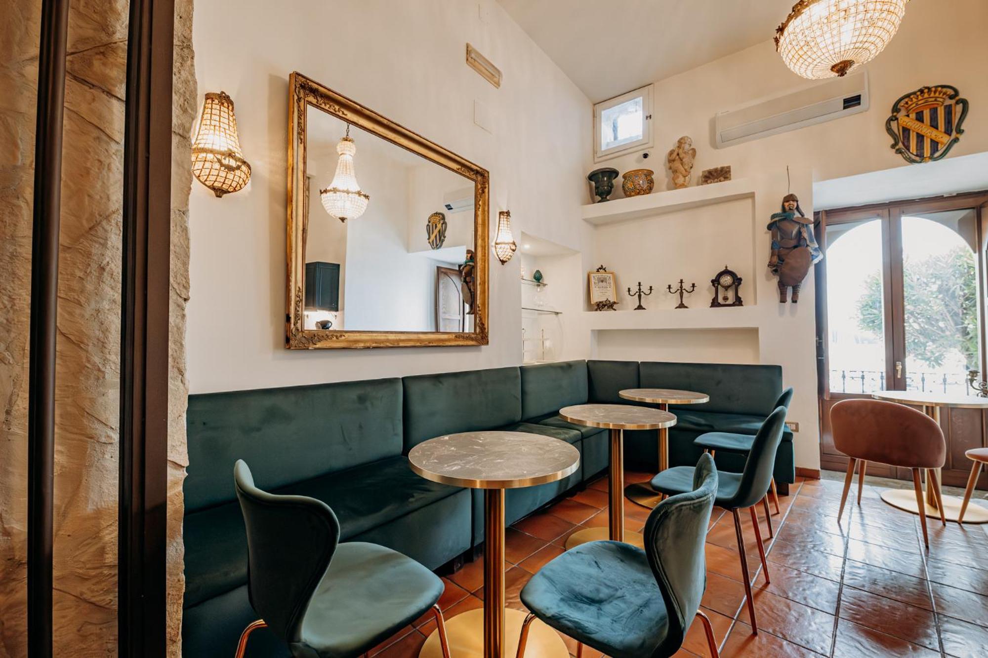 Palazzo Giunta - Porta Marina Ortigia Bed & Breakfast Сиракуза Екстериор снимка
