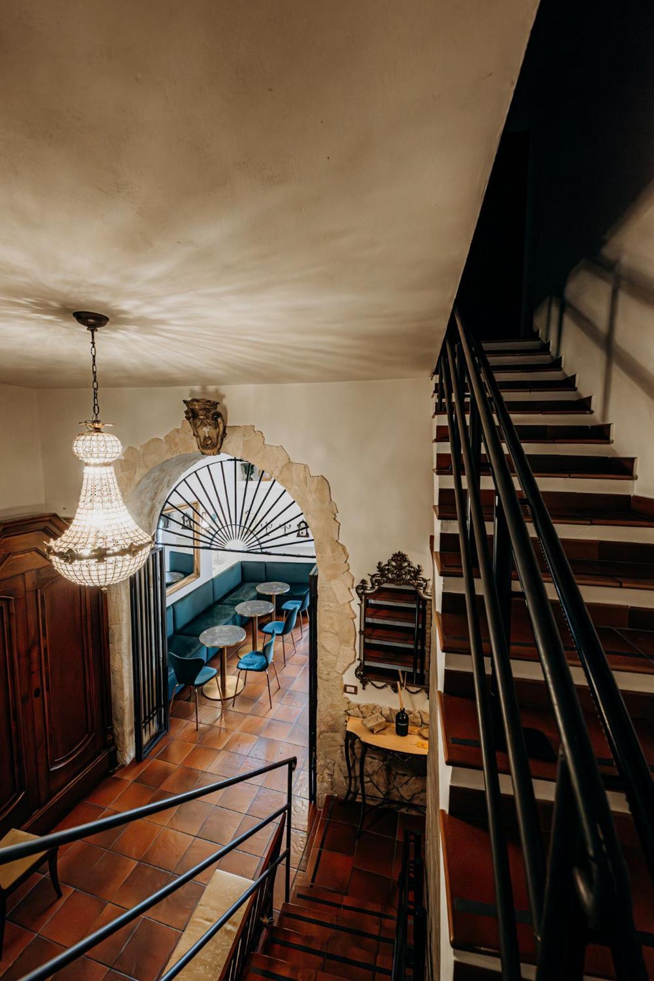 Palazzo Giunta - Porta Marina Ortigia Bed & Breakfast Сиракуза Екстериор снимка