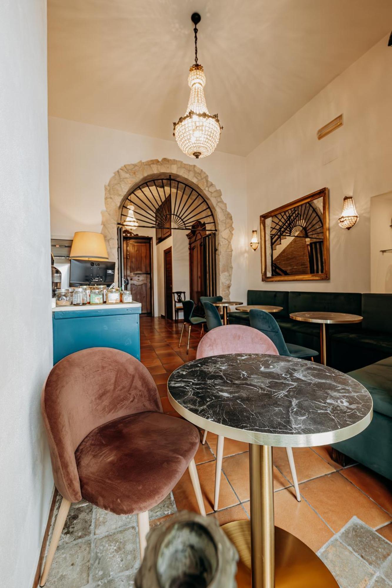 Palazzo Giunta - Porta Marina Ortigia Bed & Breakfast Сиракуза Екстериор снимка